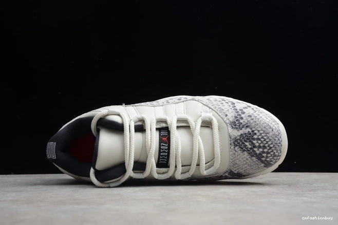 Jordan Light Bone Low CD6846-002 SE Snake 11 Air 0913